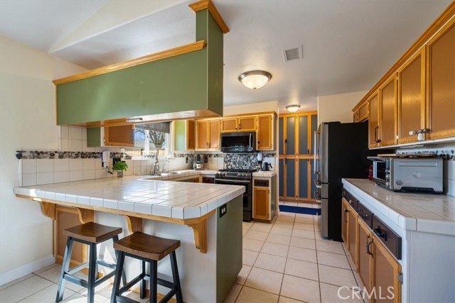 Detail Gallery Image 10 of 32 For 4385 Camp 8, Paso Robles,  CA 93446 - 4 Beds | 3 Baths