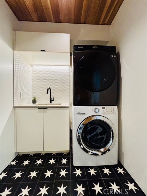 1357 Voorhees Avenue, Manhattan Beach CA: https://media.crmls.org/medias/a3d5e4b7-c155-4cd4-b904-122aba22e052.jpg