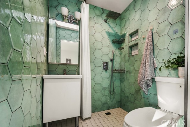 Detail Gallery Image 22 of 26 For 2320 Locust, Long Beach,  CA 90806 - 2 Beds | 1 Baths