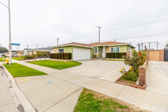 Detail Gallery Image 3 of 54 For 11229 Elmhurst Dr, Norwalk,  CA 90650 - 4 Beds | 2 Baths