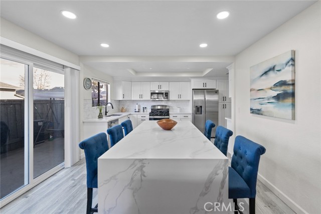 Detail Gallery Image 4 of 67 For 1380 W 48th, San Bernardino,  CA 92407 - 3 Beds | 2/1 Baths