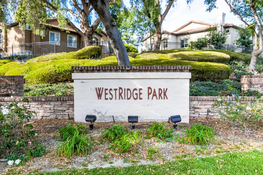 MLS #OC25273280 image #50