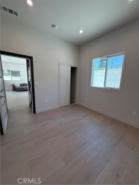 Detail Gallery Image 5 of 12 For 17646 Tribune St, Granada Hills,  CA 91344 - 2 Beds | 2 Baths