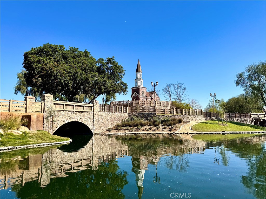 https://media.crmls.org/medias/a3d879c4-8aa9-4bef-beec-4df45e16e0fd.jpg?preset=X-Large