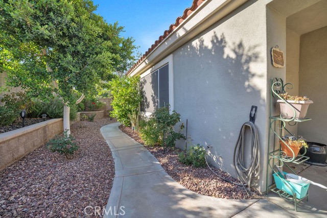 Detail Gallery Image 13 of 51 For 78385 Palm Tree Ave, Palm Desert,  CA 92211 - 2 Beds | 2 Baths