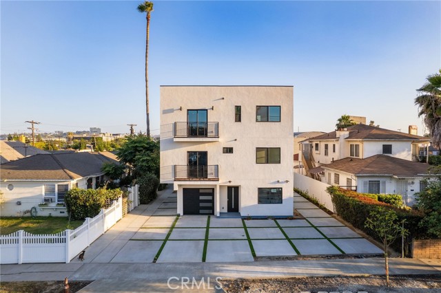 Detail Gallery Image 19 of 47 For 6082 W 18th St, Los Angeles,  CA 90035 - – Beds | – Baths