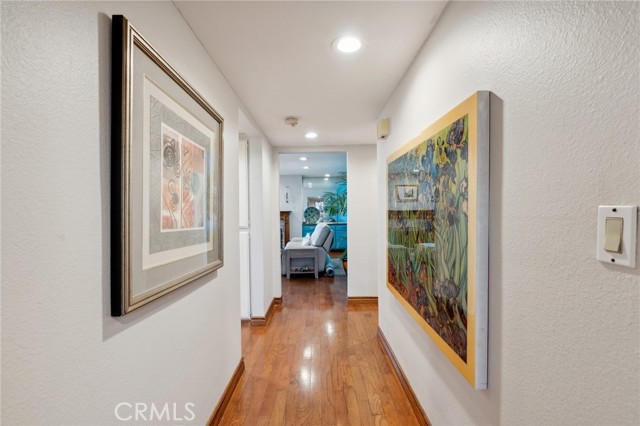 Detail Gallery Image 2 of 27 For 2722 E 20th St #203,  Signal Hill,  CA 90755 - 2 Beds | 2 Baths