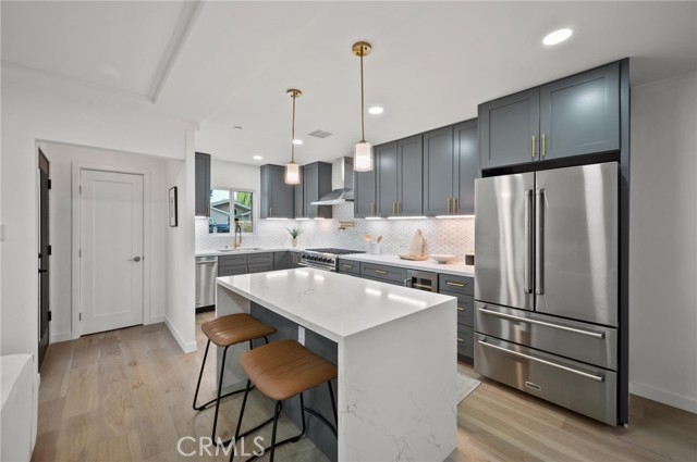 14328 Emelita Street, Sherman Oaks CA: https://media.crmls.org/medias/a3d93fa1-14cf-4060-b334-7ddc0cb45678.jpg
