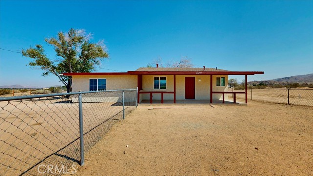 24254 Yucca Loma Road, Apple Valley CA: https://media.crmls.org/medias/a3d954c2-16f6-4e18-a246-eb04f4418b61.jpg