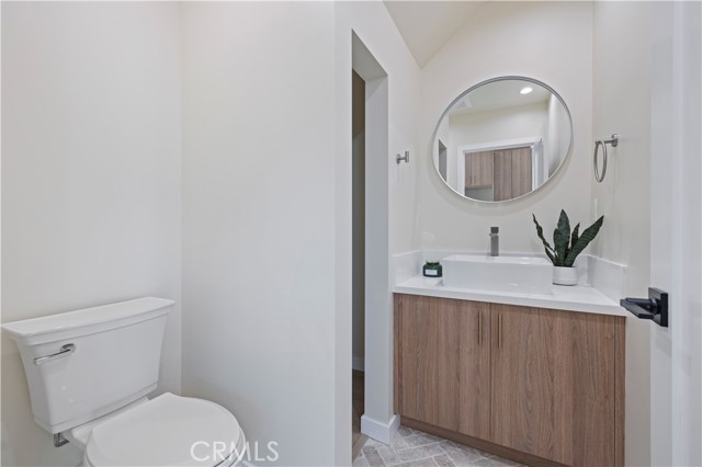 Detail Gallery Image 42 of 73 For 4026 Garden Ave, Los Angeles,  CA 90039 - 5 Beds | 4/2 Baths