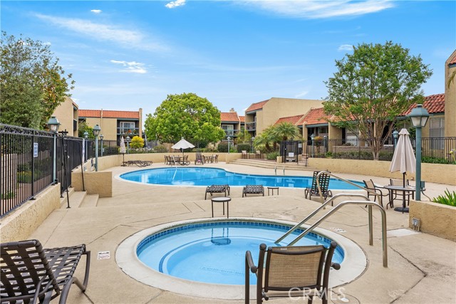 980 Palo Verde Avenue, Long Beach CA: https://media.crmls.org/medias/a3d9d4fe-6f05-4db4-b577-374f40ab89b3.jpg