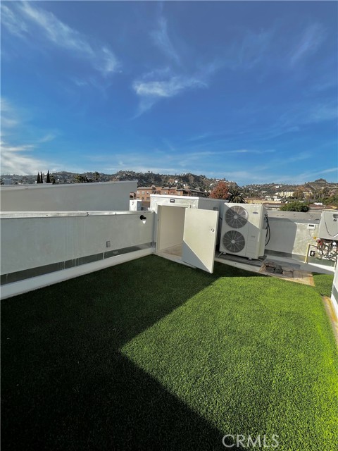 Detail Gallery Image 9 of 34 For 1223 N Hayworth Ave #7,  West Hollywood,  CA 90046 - 2 Beds | 2/1 Baths