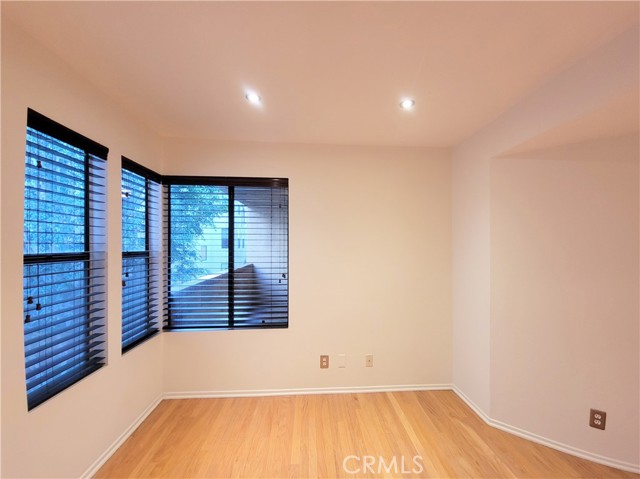 Detail Gallery Image 26 of 30 For 35 Linden Ave #303,  Long Beach,  CA 90802 - 2 Beds | 2 Baths