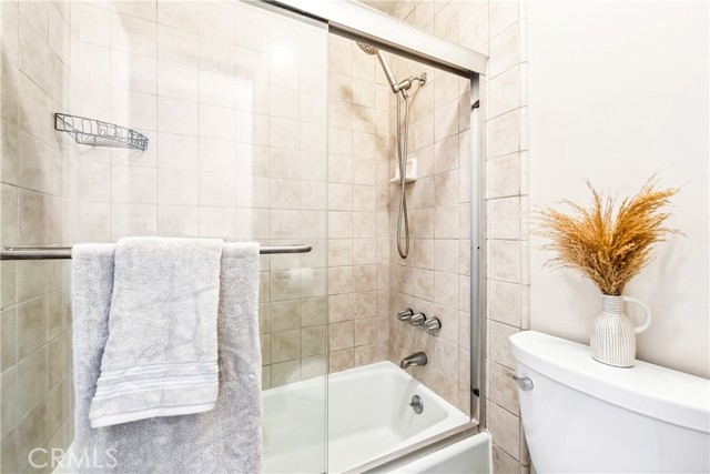 Detail Gallery Image 19 of 32 For 360 Gladys Avenue #6,  Long Beach,  CA 90814 - 2 Beds | 1/1 Baths