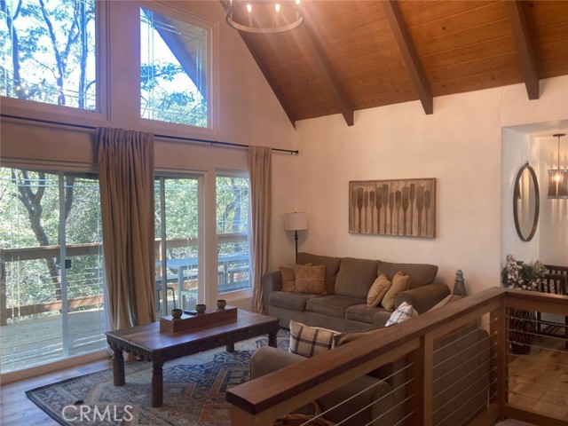 Detail Gallery Image 5 of 20 For 1308 Sequoia Dr, Lake Arrowhead,  CA 92352 - 4 Beds | 2 Baths