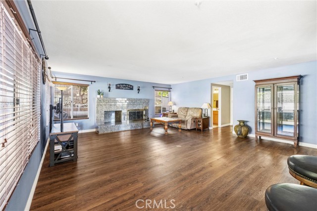 Image 19 of 67 For 11208 Wingate