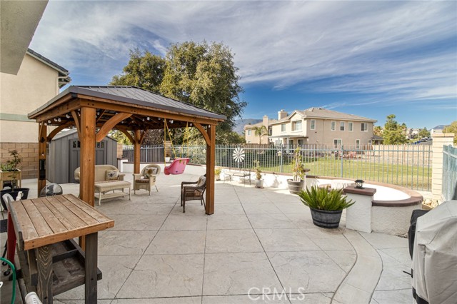 Detail Gallery Image 22 of 31 For 16414 Empire Lakes Ct, Fontana,  CA 92336 - 3 Beds | 2/1 Baths