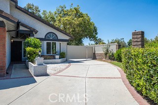 19000 Shakespeare Drive, Walnut CA: https://media.crmls.org/medias/a3de2572-2c67-4d92-9cc8-7b28ba3fd88e.jpg