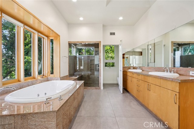 Detail Gallery Image 51 of 75 For 13424 Contour Dr, Sherman Oaks,  CA 91423 - 3 Beds | 4 Baths