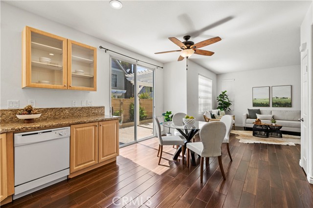 27139 Saddlepeak Trail, Valencia CA: https://media.crmls.org/medias/a3de80f8-7438-4b94-8271-7a5658c1a75c.jpg
