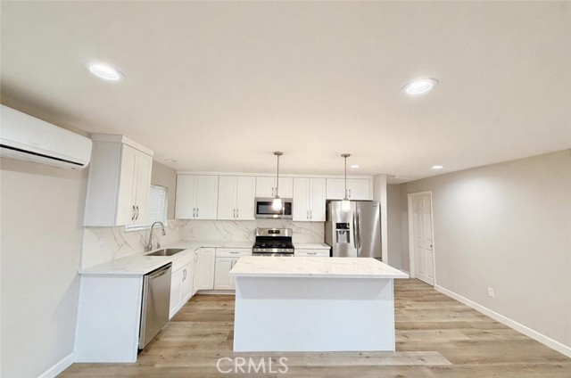 Detail Gallery Image 3 of 11 For 516 E D St a,  Ontario,  CA 91764 - 2 Beds | 1 Baths