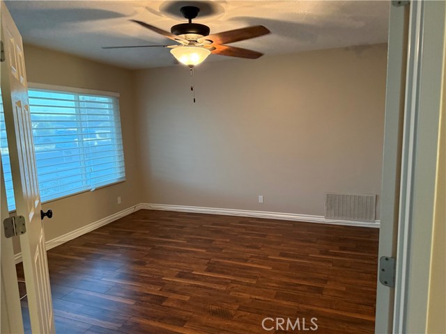 Detail Gallery Image 11 of 22 For 41186 Greenwood Dr, Hemet,  CA 92544 - 3 Beds | 2/1 Baths