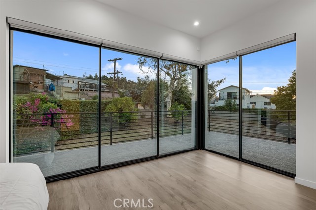 5196 Orange Place, Los Angeles CA: https://media.crmls.org/medias/a3df2e4b-9b82-4a71-9694-2f61563e5ef0.jpg