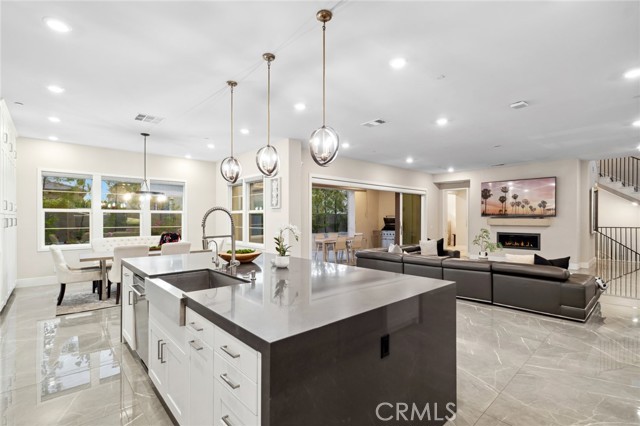 56 Claudius Court, Irvine CA: https://media.crmls.org/medias/a3df58dd-52e4-4bc7-98a0-2fa22f81df8e.jpg