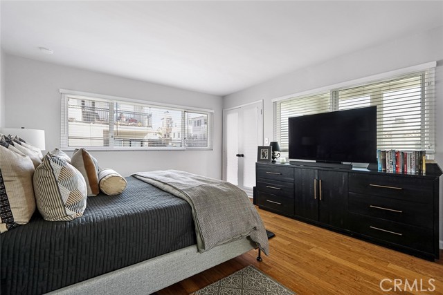 Detail Gallery Image 19 of 32 For 800 Manhattan, Manhattan Beach,  CA 90266 - 2 Beds | 2 Baths