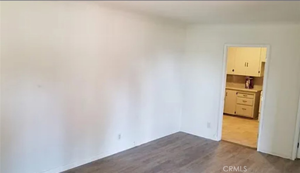 https://media.crmls.org/medias/a3e145b5-2319-4d73-9150-357439d0f866.jpg?preset=X-Large