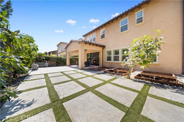 28 Caspian, Lake Forest CA: https://media.crmls.org/medias/a3e19340-52a3-4efc-9567-59d09b6b5027.jpg