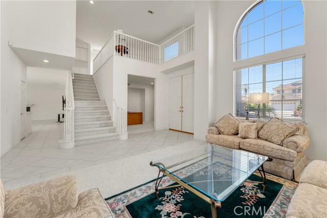 Detail Gallery Image 4 of 31 For 2671 Harvest Crest Ln, Corona,  CA 92881 - 5 Beds | 3/1 Baths