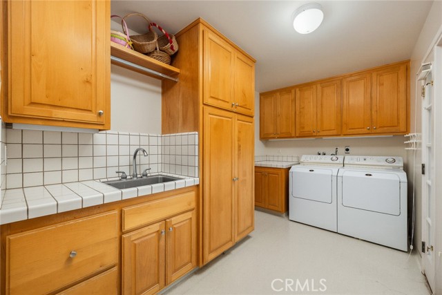 3625 Lombardy photo 29