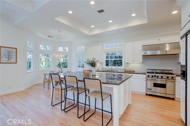 2905 Poinsettia Avenue, Manhattan Beach, California 90266, 5 Bedrooms Bedrooms, ,4 BathroomsBathrooms,Residential,Sold,Poinsettia,SB22039564