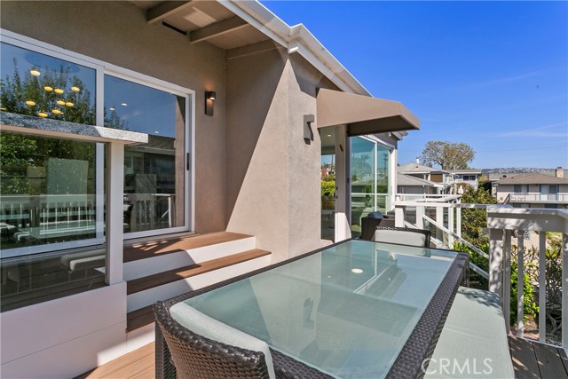 166 Fairview Street, Laguna Beach CA: https://media.crmls.org/medias/a3e21950-7ae6-4439-b5c0-c4827f92b927.jpg