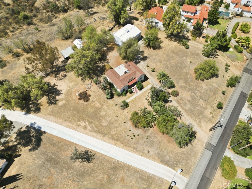 https://media.crmls.org/medias/a3e31939-e307-4bb4-bd68-53986832f04b.jpg?preset=X-Large