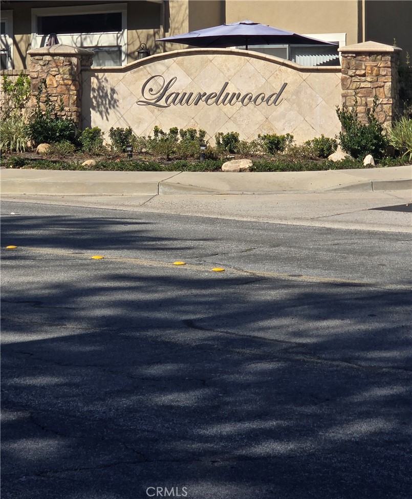 655 S Glenhurst