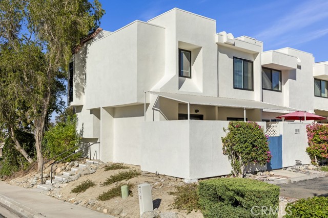 Image 1 for 48652 Desert Flower DR