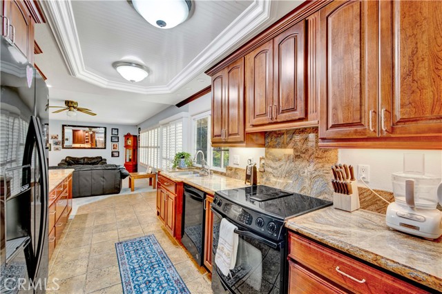 17455 Winemast Street, Fountain Valley CA: https://media.crmls.org/medias/a3e465f2-7396-44b5-9858-b1a55338801f.jpg