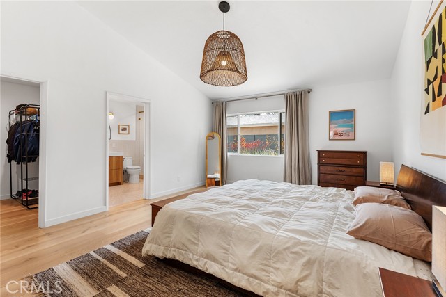 Detail Gallery Image 23 of 42 For 5607 Royer Ave, Woodland Hills,  CA 91367 - 4 Beds | 2 Baths