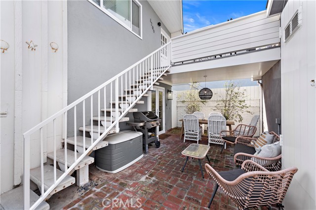 Detail Gallery Image 21 of 34 For 120 37th St, Newport Beach,  CA 92663 - 5 Beds | 3 Baths