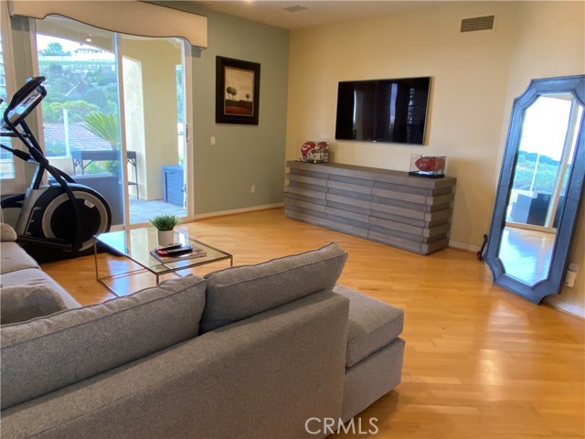 MLS #OC25234691 image #27