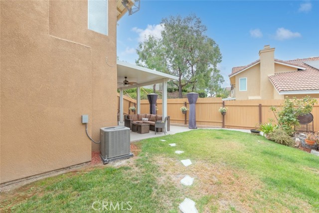 560 Shenandoah Road, Corona CA: https://media.crmls.org/medias/a3e6814a-53f9-4a35-87e8-4a45b3301039.jpg