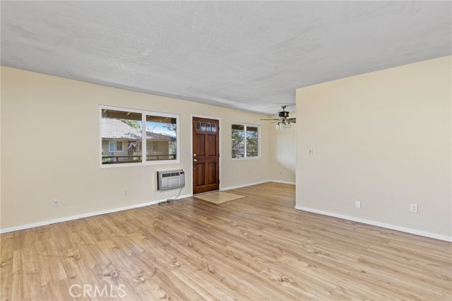 Photo #5: SW24164025 Listing 