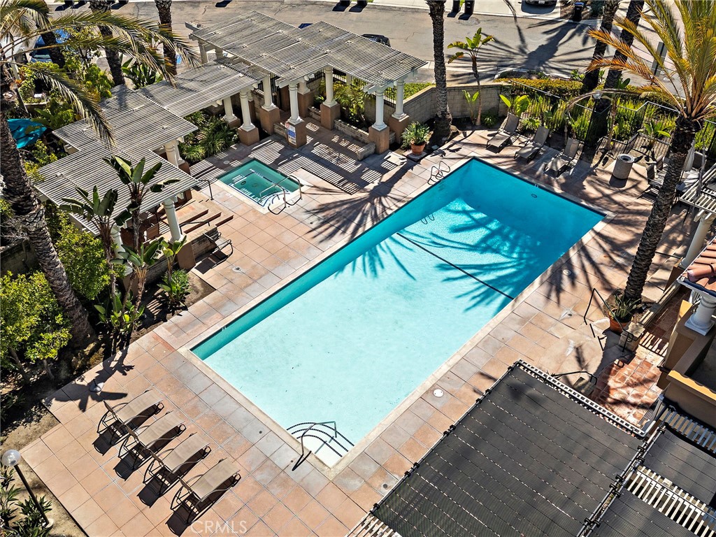 https://media.crmls.org/medias/a3e7f38d-65b2-4d8f-95b2-91c35e218f0c.jpg?preset=X-Large