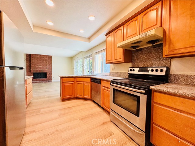 Detail Gallery Image 9 of 21 For 10 Coldbrook, Irvine,  CA 92604 - 4 Beds | 2/1 Baths