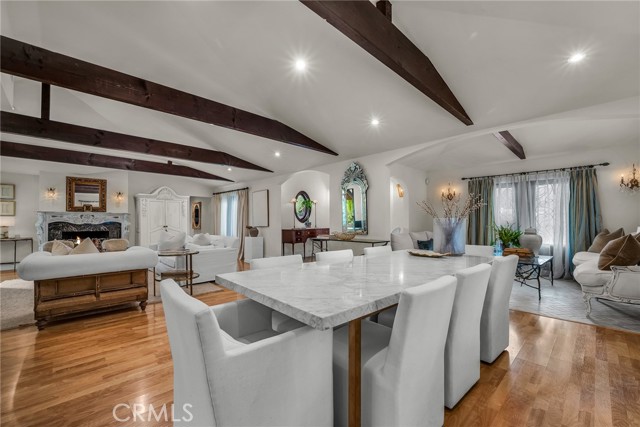 Detail Gallery Image 9 of 34 For 22015 Independencia St, Woodland Hills,  CA 91364 - 3 Beds | 2 Baths