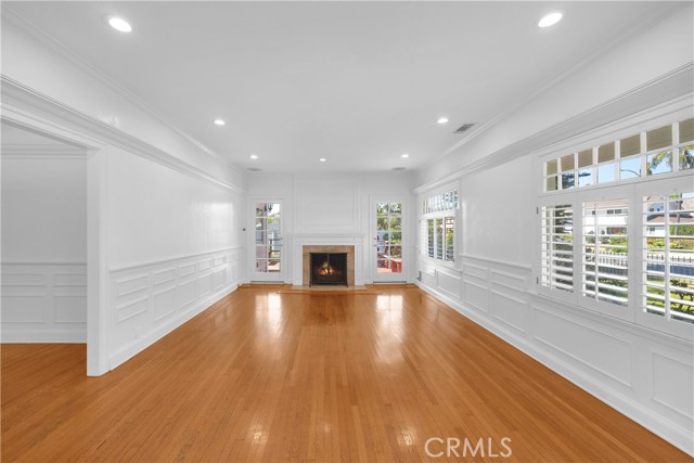 Detail Gallery Image 3 of 36 For 4031 N Virginia Rd, Long Beach,  CA 90807 - 4 Beds | 4 Baths