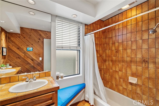 318 Avenida Santa Margarita, San Clemente CA: https://media.crmls.org/medias/a3e865e4-bdc9-4813-b100-5e7e81e17782.jpg
