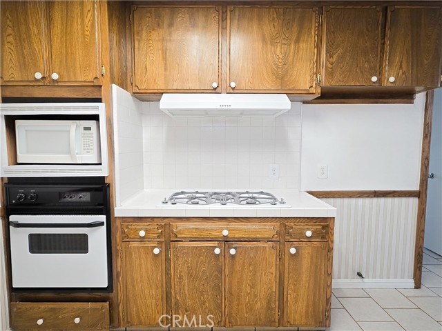 Detail Gallery Image 10 of 45 For 1654 W Vartikian Ave, Fresno,  CA 93711 - 3 Beds | 2/1 Baths